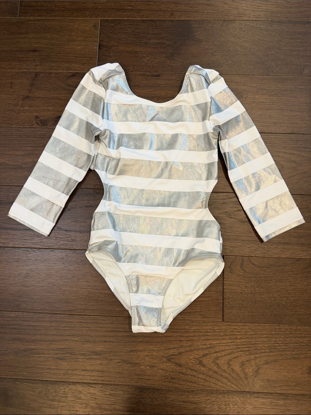 Zella Girls White & Silver Striped Long-Sleeve One-Piece Swimsuit Size 8 C8-126